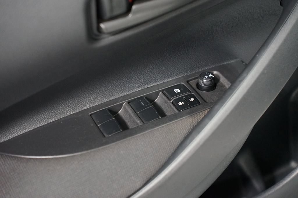 Certified 2025 Toyota Corolla LE image 28