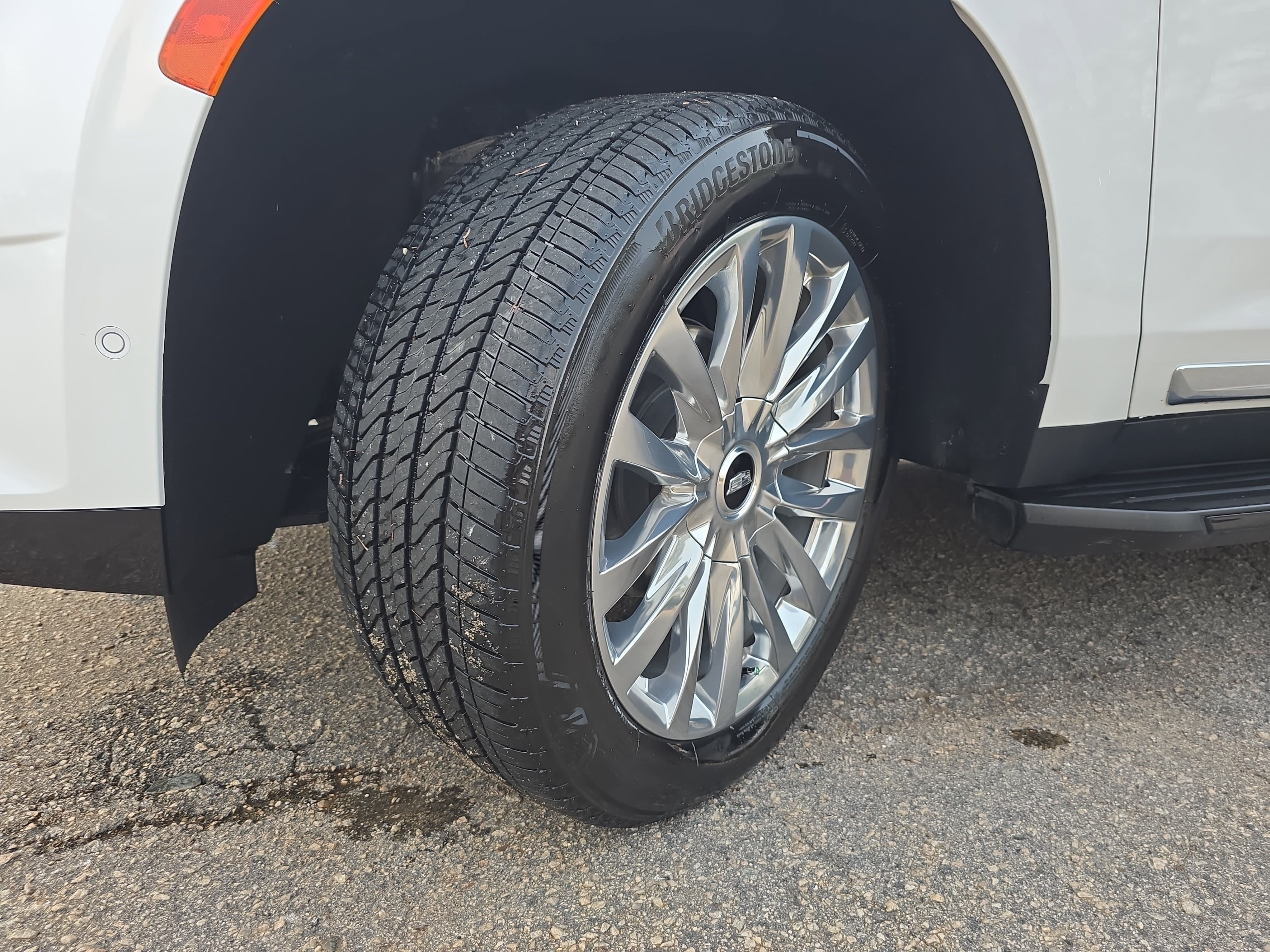 Certified 2024 Cadillac Escalade Premium Luxury w/ Performance Package AWD/4WD image 34