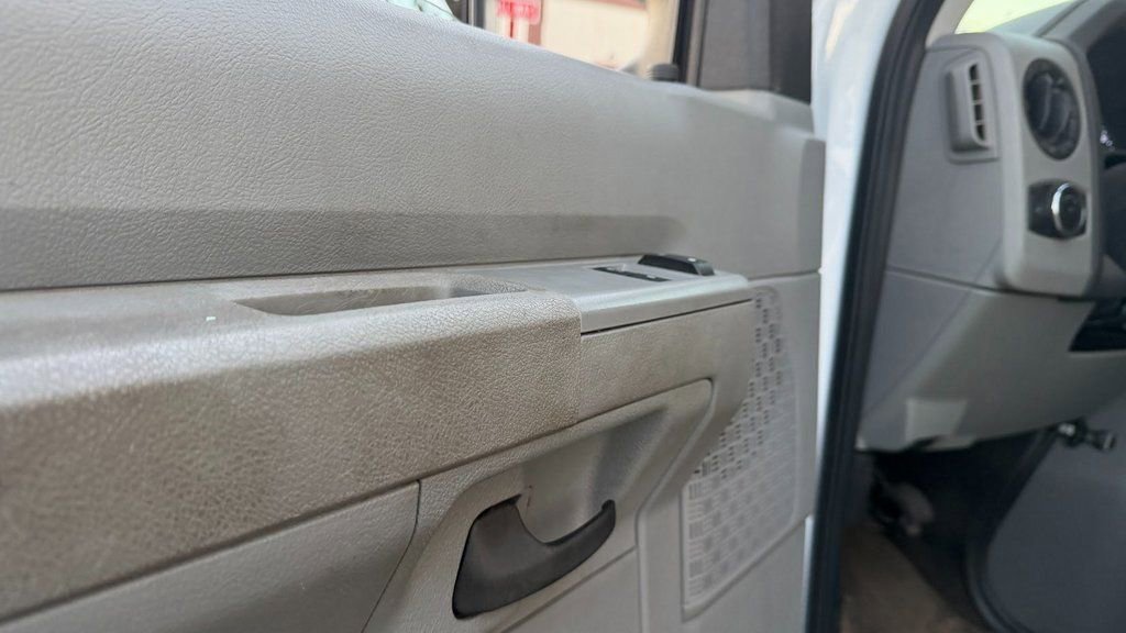 Used 2024 Ford E-350 and Econoline 350 Super Duty w/ Driver's Safety Package image 13