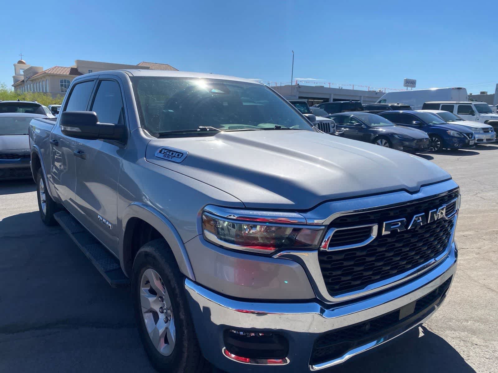 Used 2025 RAM 1500 Big Horn AWD/4WD image 3