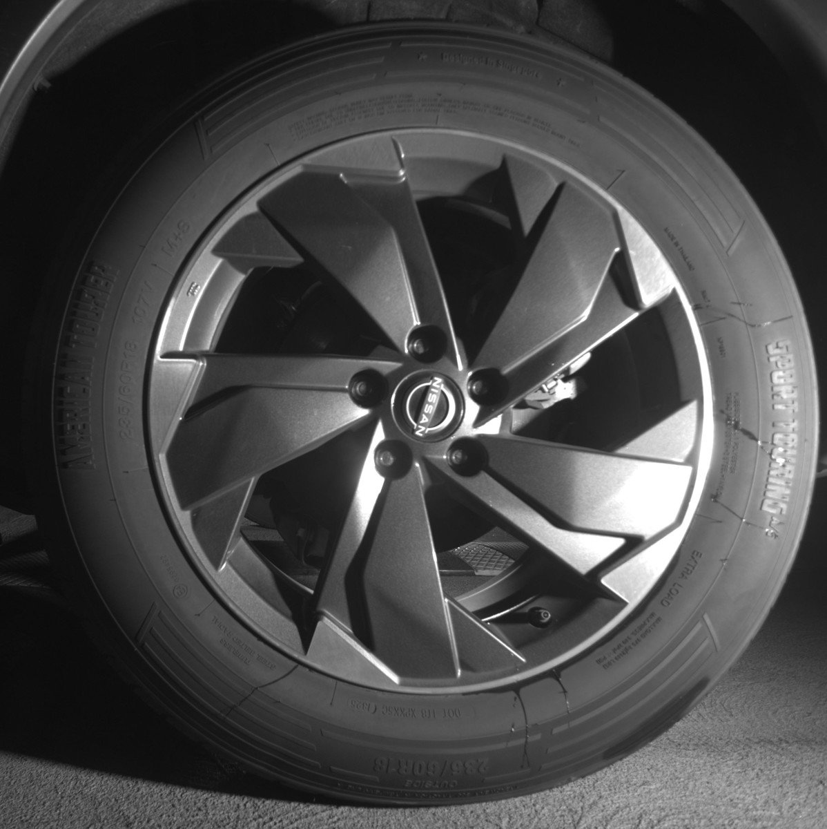 Used 2025 Nissan Rogue SV image 14