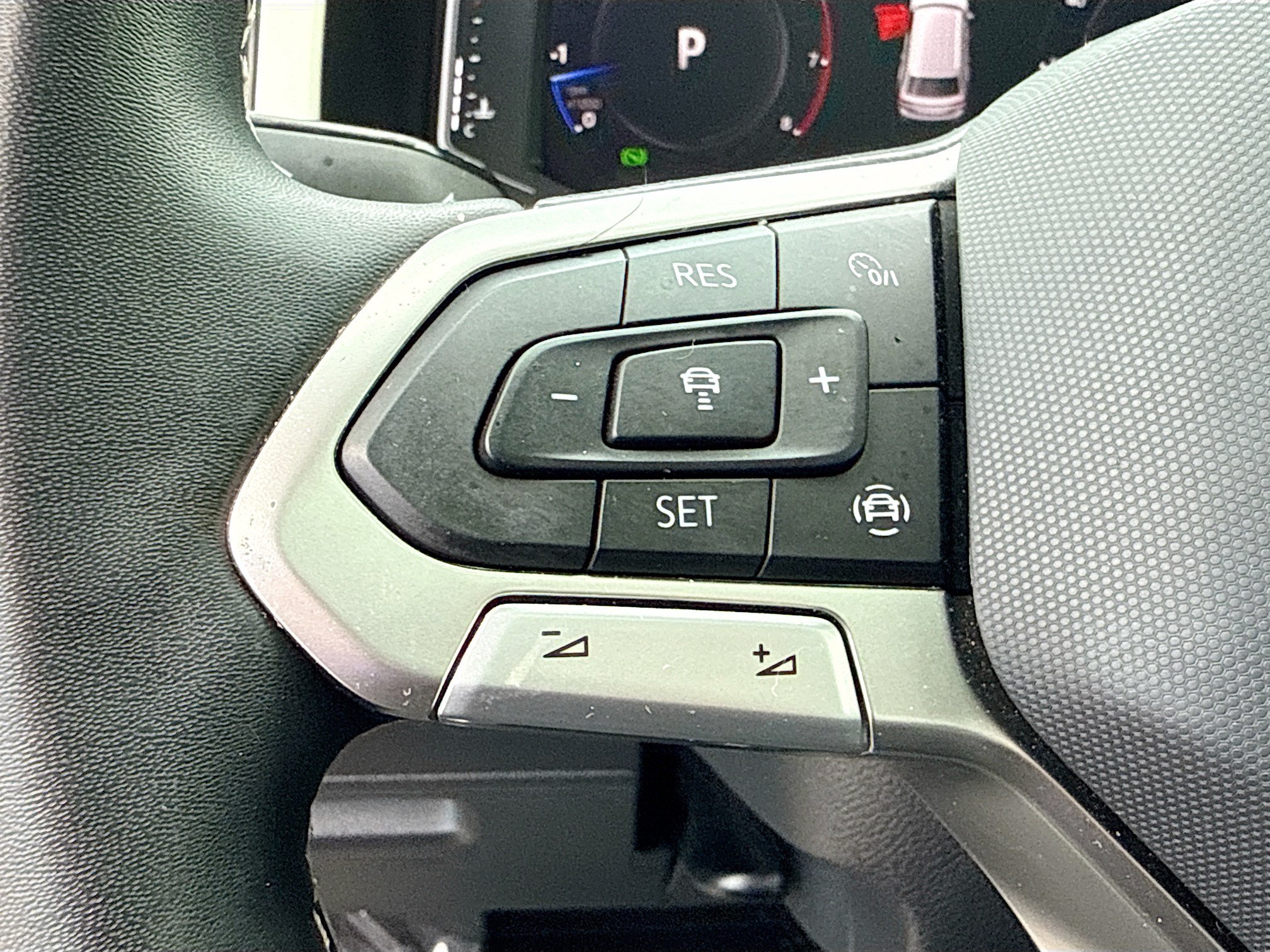 Used 2023 Volkswagen Atlas SE w/ Panoramic Sunroof Package FWD image 39