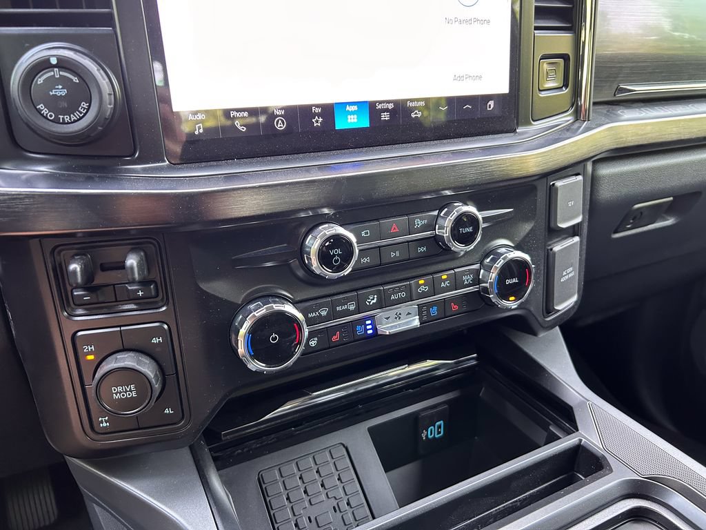 New 2026 Ford F250 Lariat w/ Black Appearance Package AWD/4WD image 39