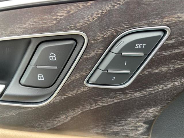 Used 2021 Audi Q8 Premium w/ Convenience Package AWD/4WD image 18