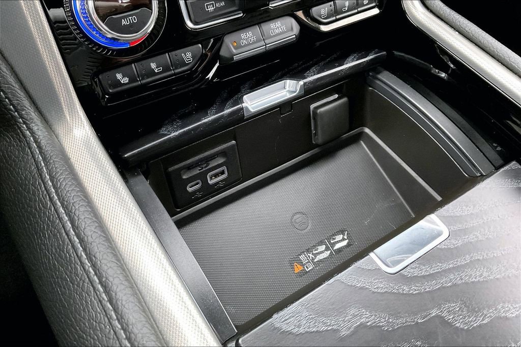 Used 2021 GMC Yukon Denali w/ Denali Ultimate Package image 16