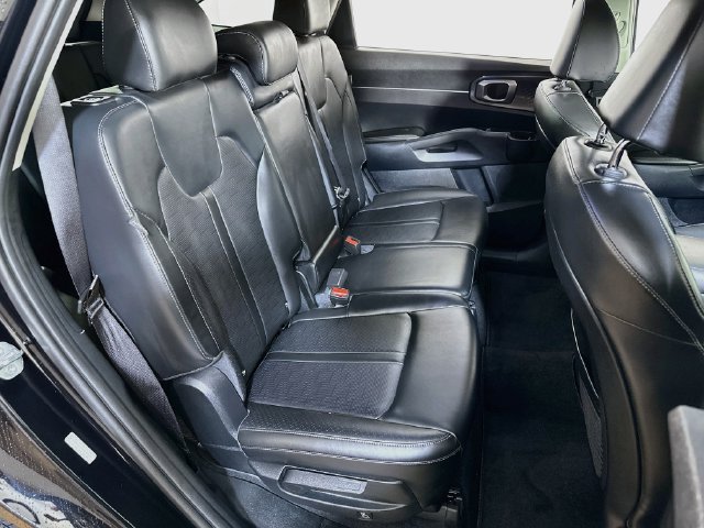 Used 2024 Kia Sorento S w/ Panoramic Sunroof Package AWD/4WD image 13