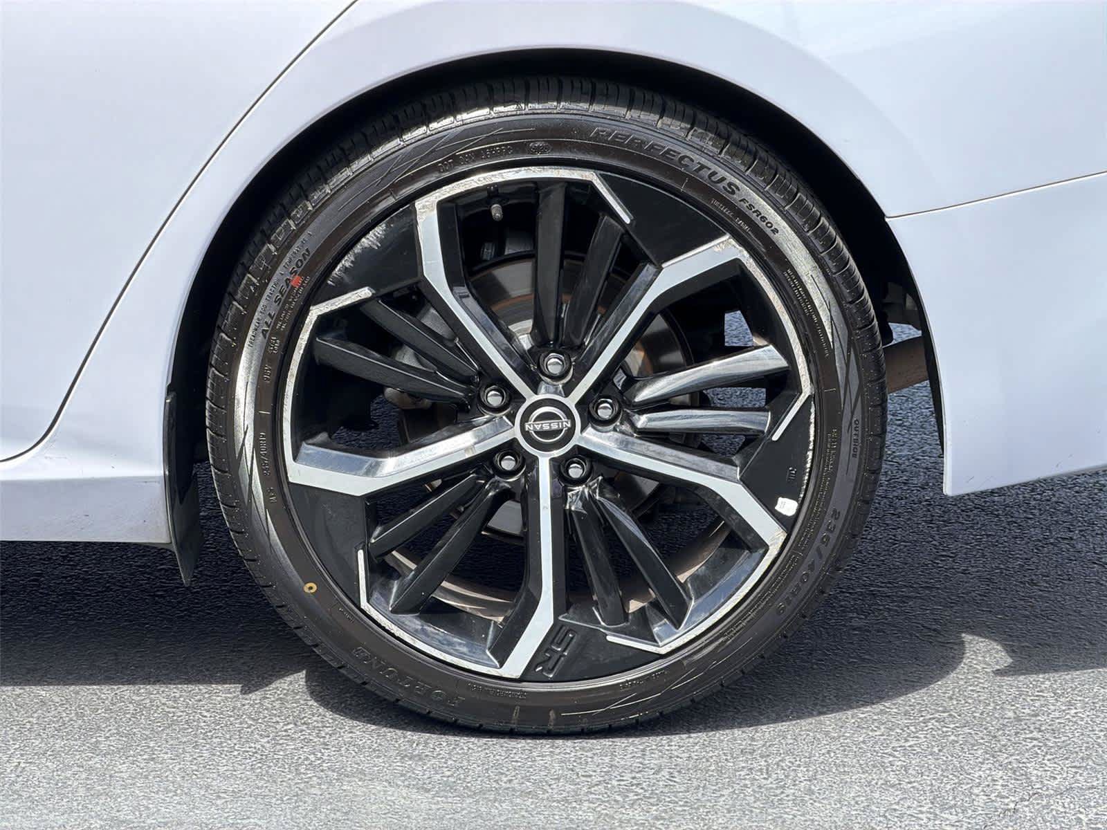 Used 2024 Nissan Altima 2.5 SR FWD image 9
