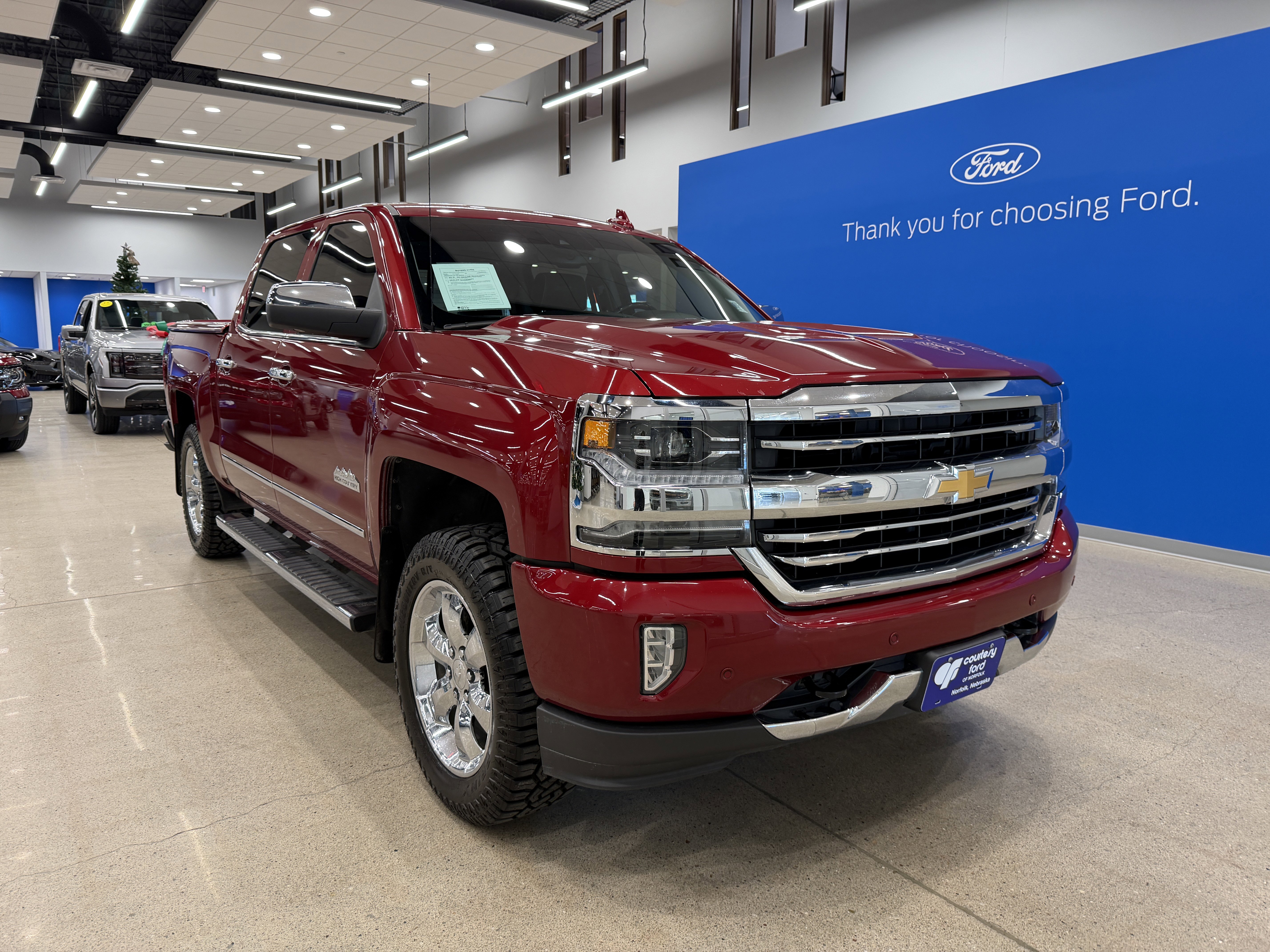 Used 2018 Chevrolet Silverado 1500 High Country image 2