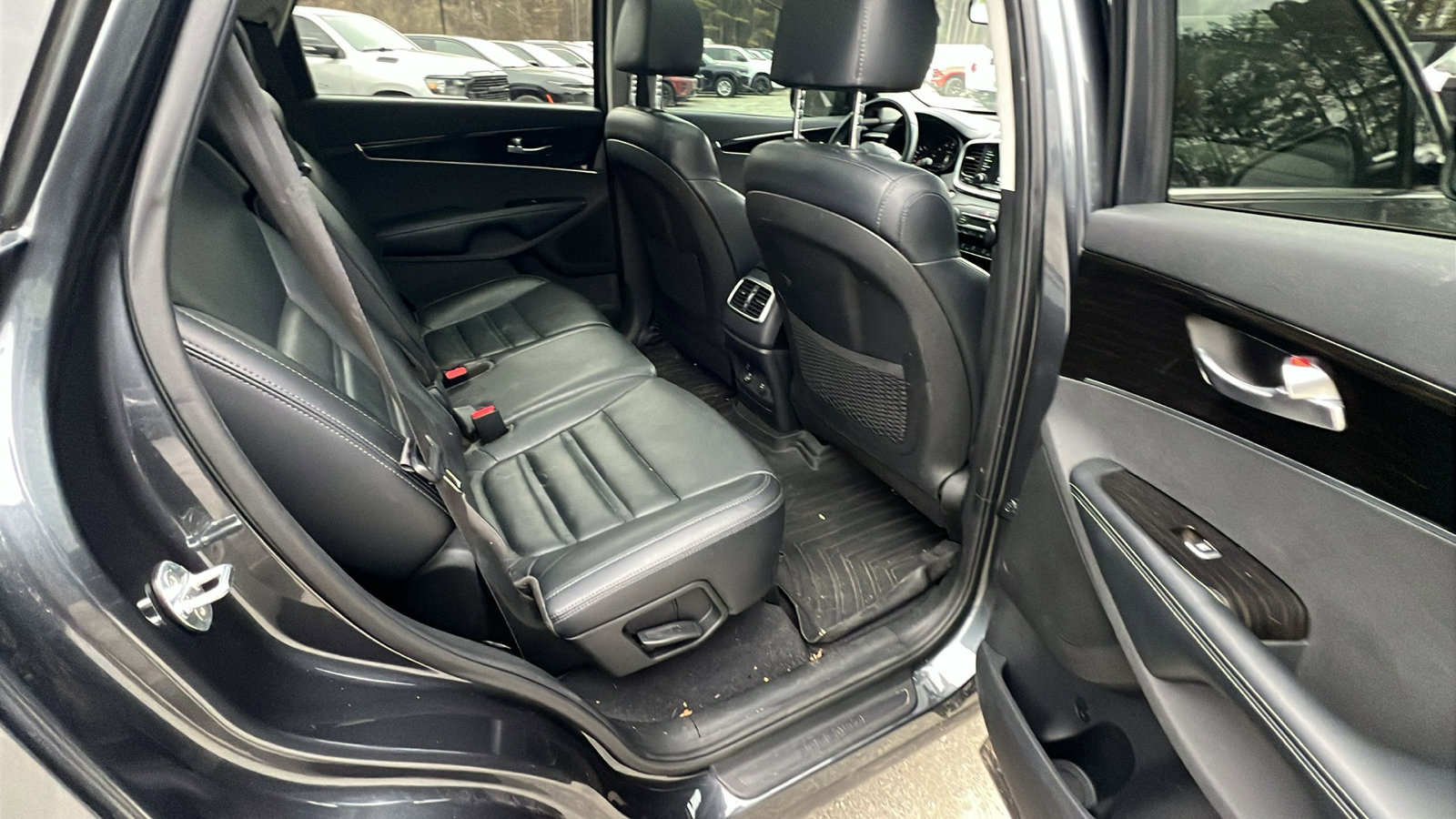 Used 2019 Kia Sorento EX image 23