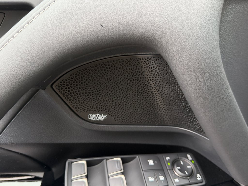 Certified 2025 Lexus LX 700h Overtrail AWD/4WD image 38