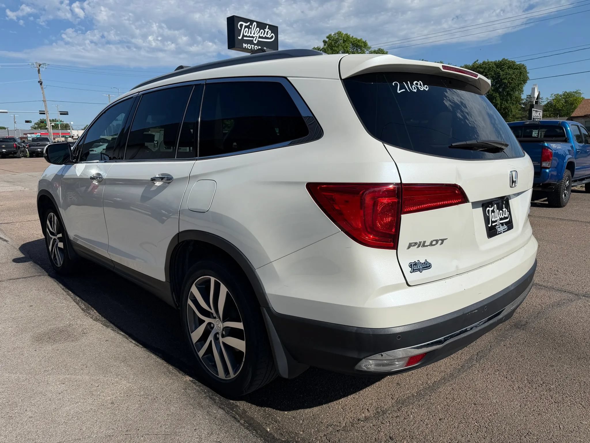 Used 2017 Honda Pilot Elite image 5