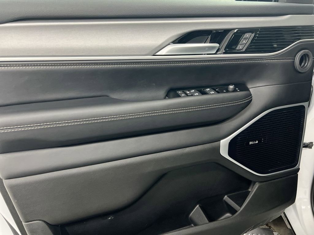 New 2026 Jeep Grand Wagoneer L Limited w/ Premium Group II image 22