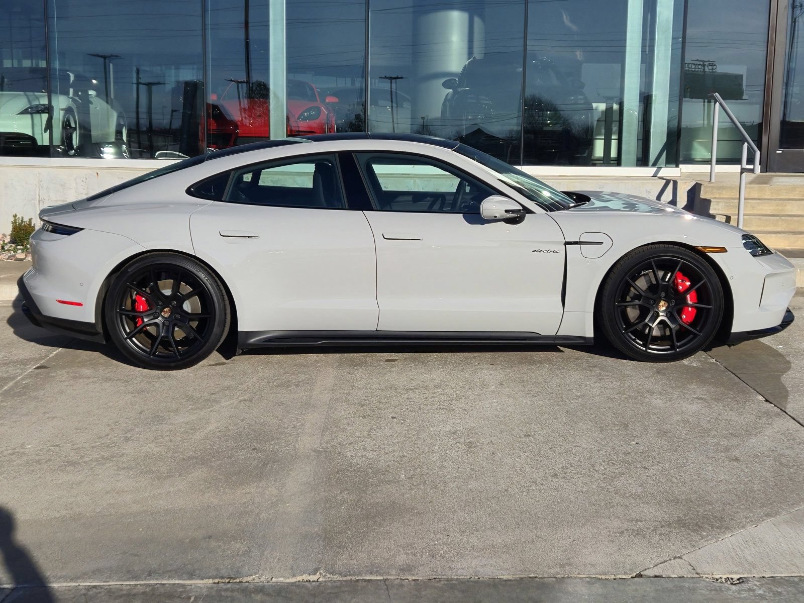New 2025 Porsche Taycan GTS AWD/4WD image 8