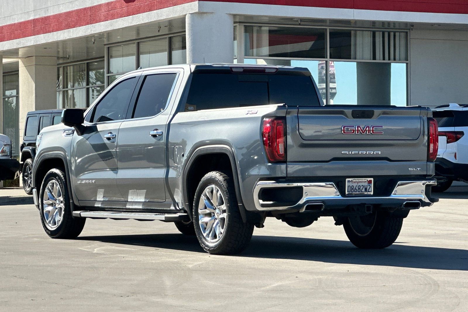 Used 2019 GMC Sierra 1500 SLT w/ SLT Premium Plus Package AWD/4WD image 4