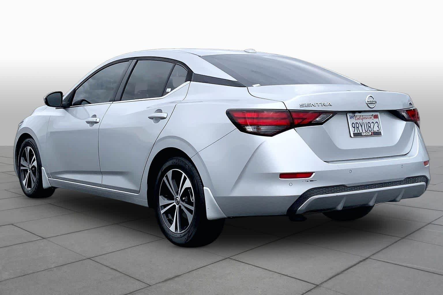 Used 2021 Nissan Sentra SV FWD image 11