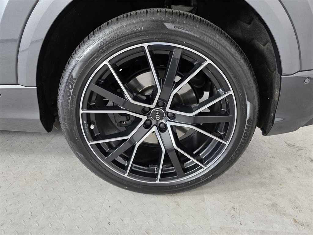 Used 2021 Audi SQ8 Premium Plus w/ SQ8 Black Optic Package image 17