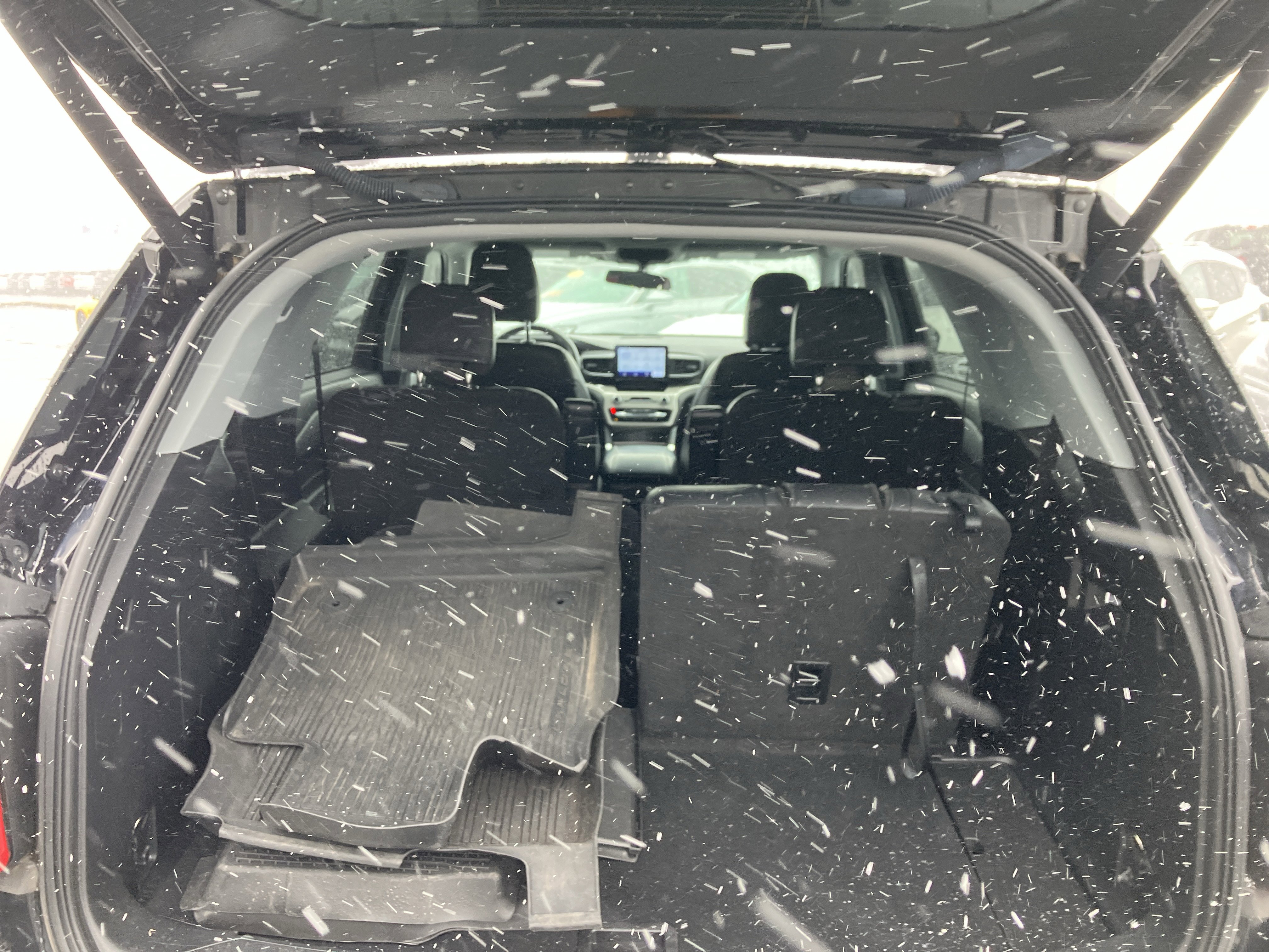 Certified 2022 Ford Explorer XLT w/ Equipment Group 202A image 13