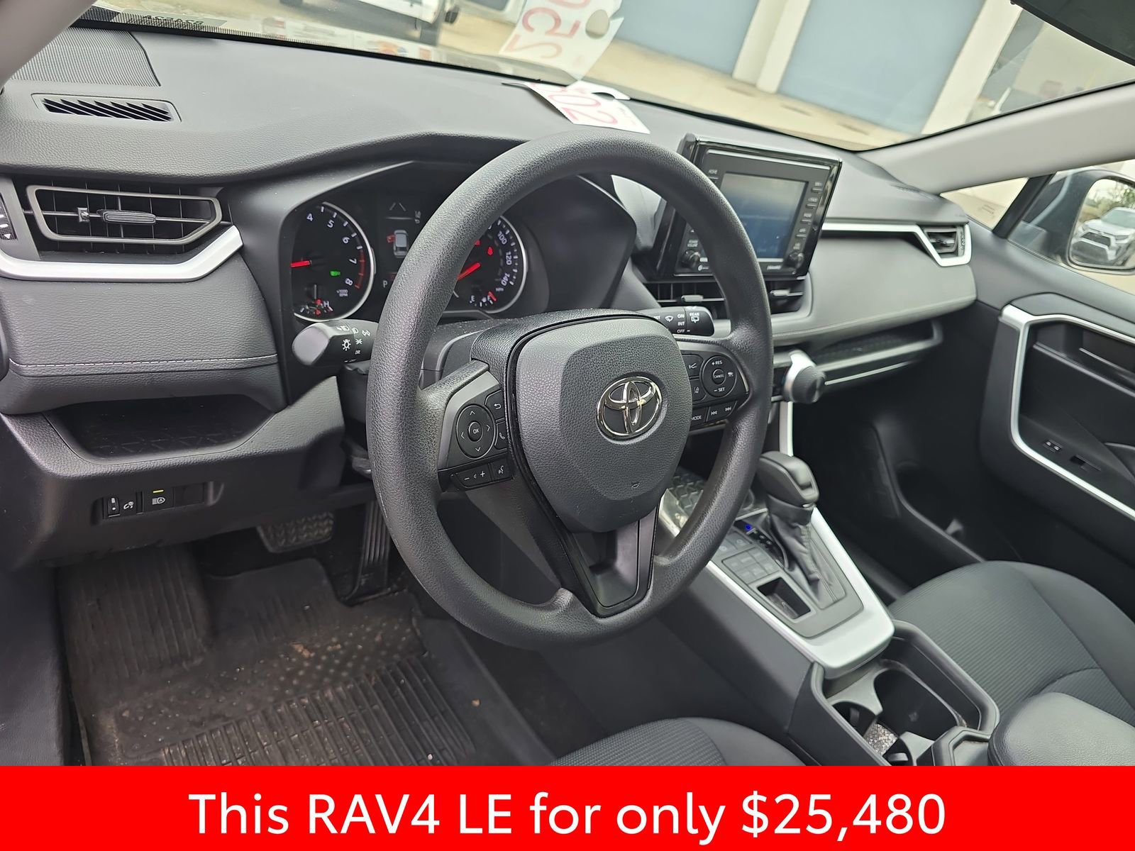Used 2021 Toyota RAV4 LE image 21