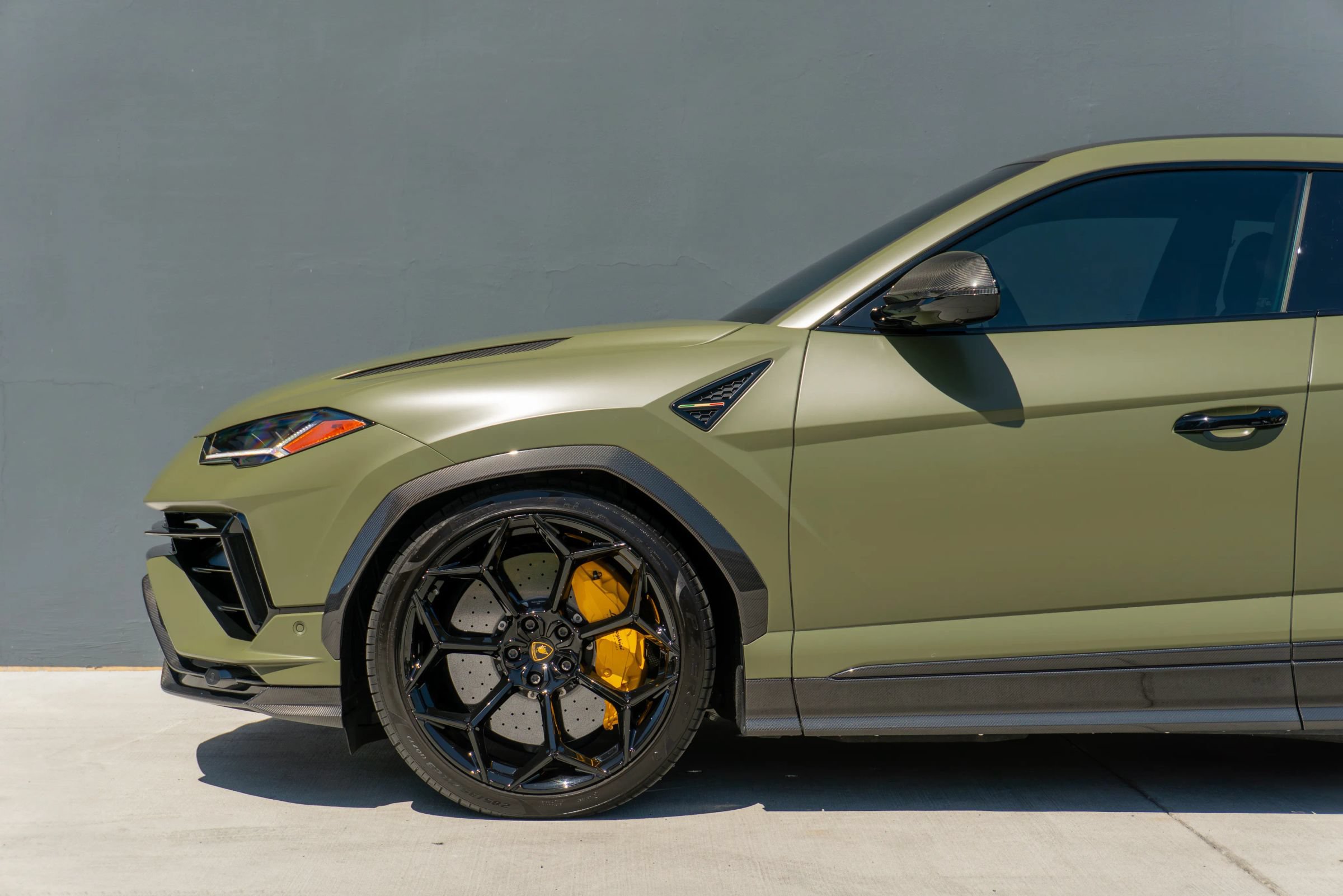 Used 2024 Lamborghini Urus Performante AWD/4WD image 18