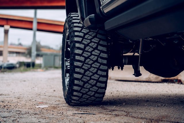 New 2026 Ford F250 Lariat w/ Black Appearance Package image 22