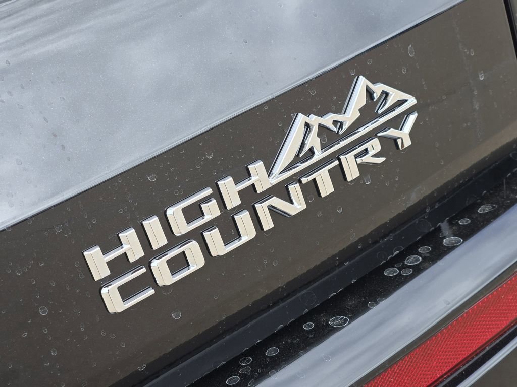 New 2026 Chevrolet Traverse High Country FWD image 23
