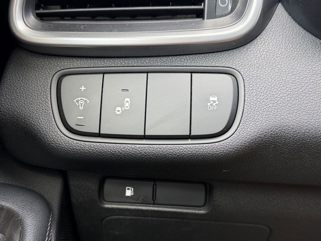 Used 2020 Kia Sorento LX image 21