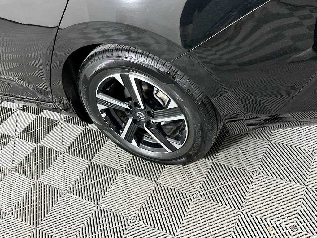 Used 2025 Nissan Sentra SV image 36