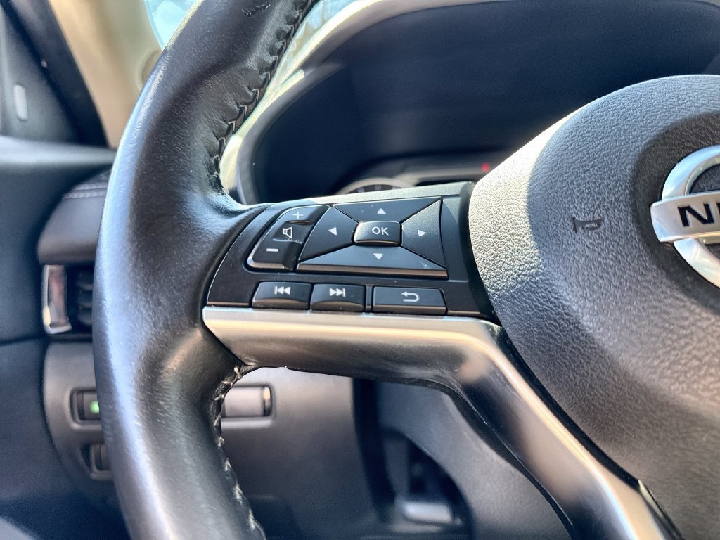 Used 2022 Nissan Sentra SV FWD image 31