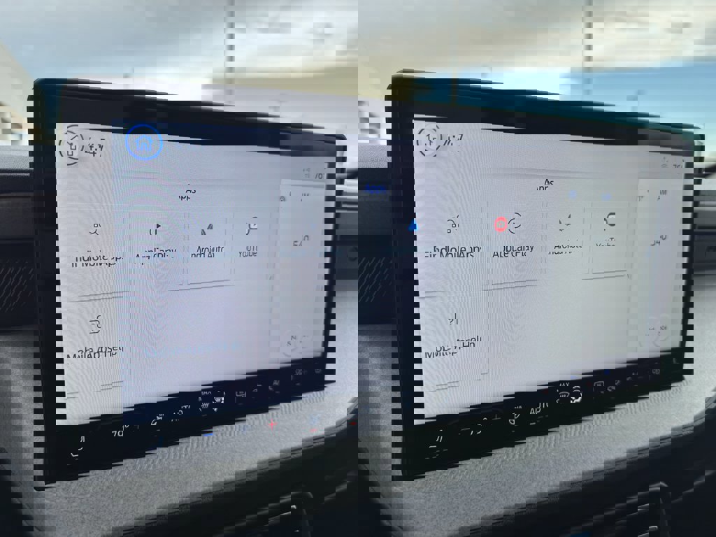 New 2025 Ford Maverick XLT w/ XLT Luxury Package image 22