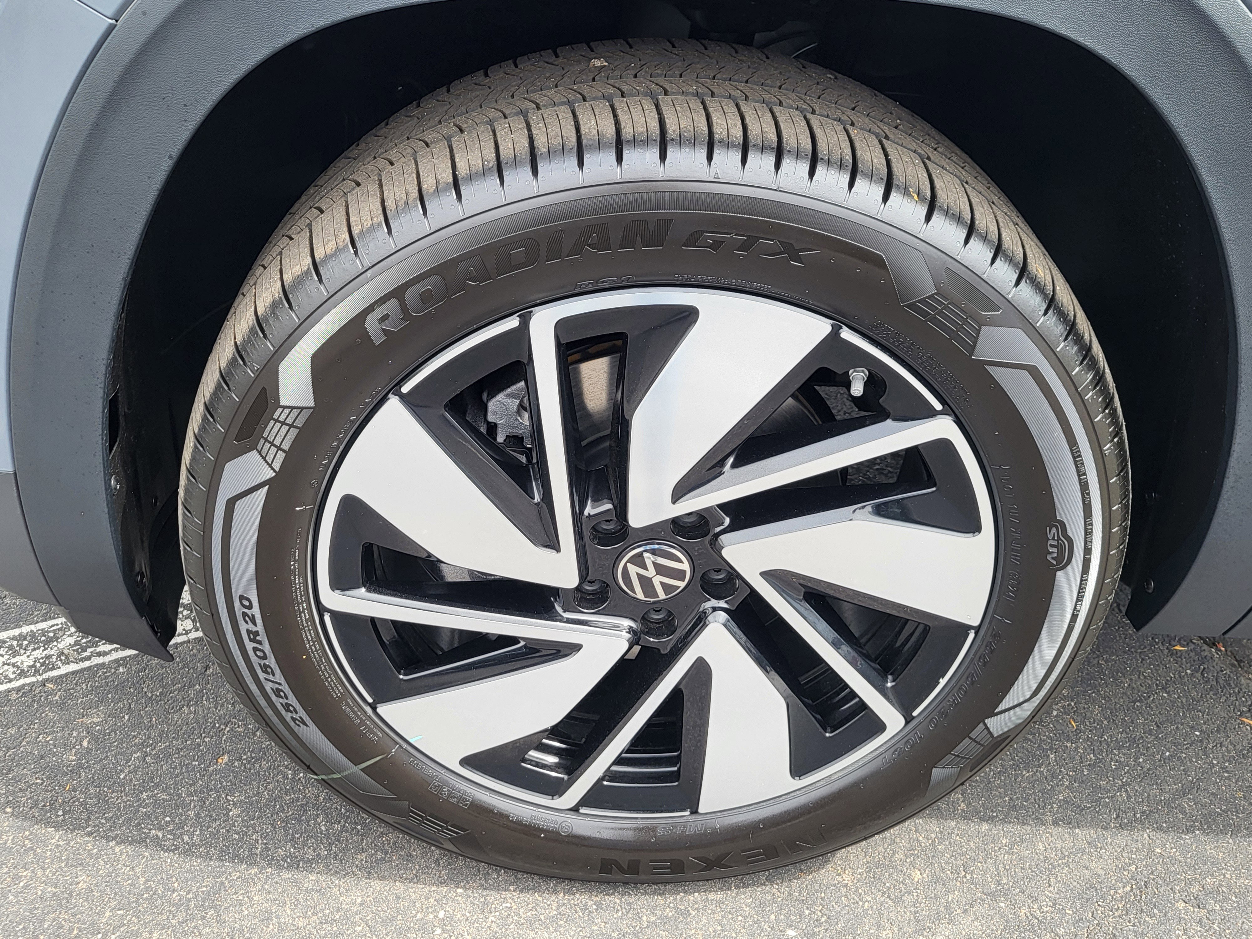 New 2025 Volkswagen Atlas SEL Premium R-Line image 29