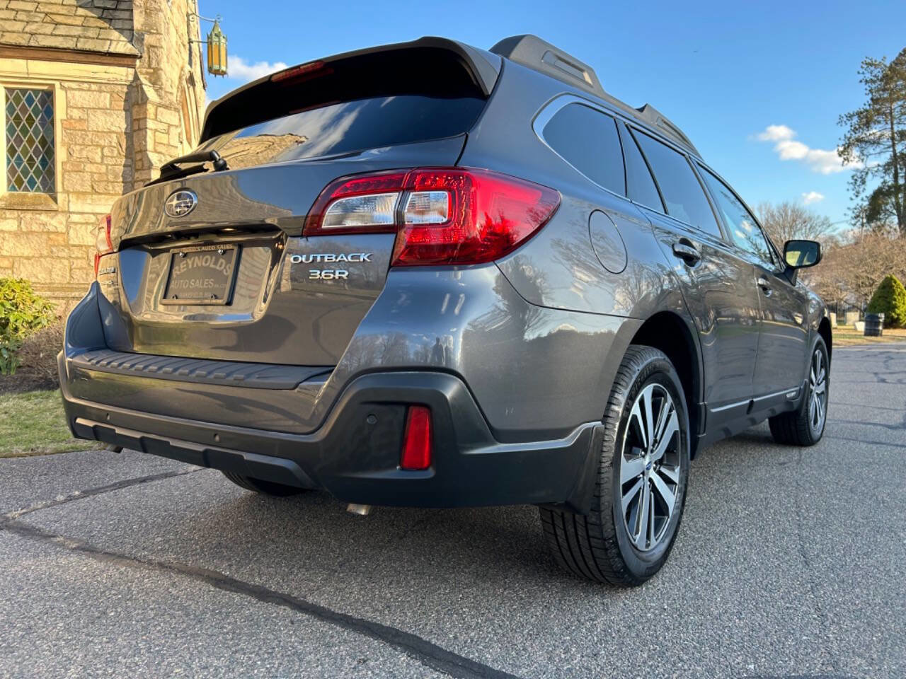 Used 2018 Subaru Outback 3.6R Limited image 30