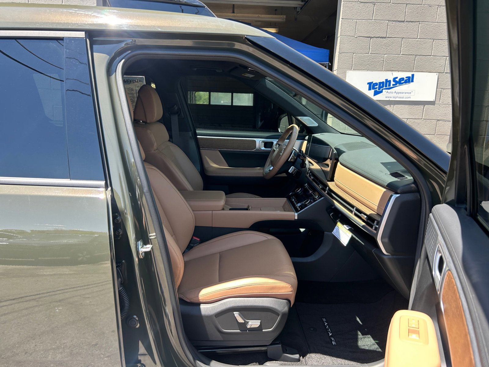 Used 2025 Hyundai Santa Fe Limited AWD/4WD image 29