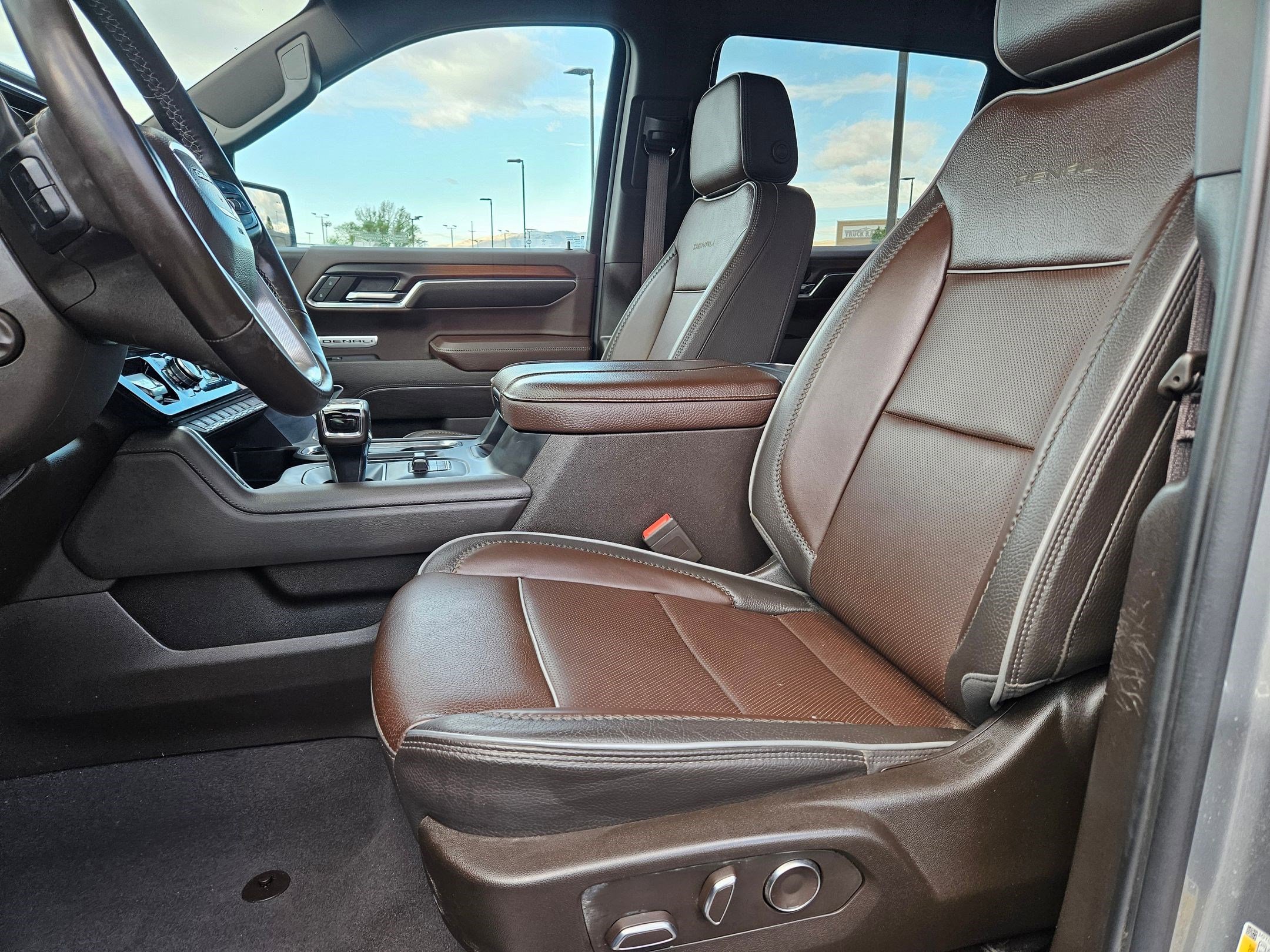 Used 2024 GMC Sierra 1500 Denali w/ Technology Package AWD/4WD image 18
