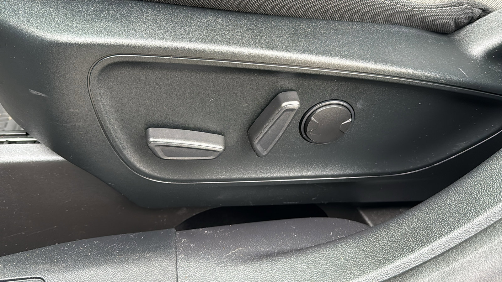 Used 2022 Ford Escape SE w/ Convenience Package image 14