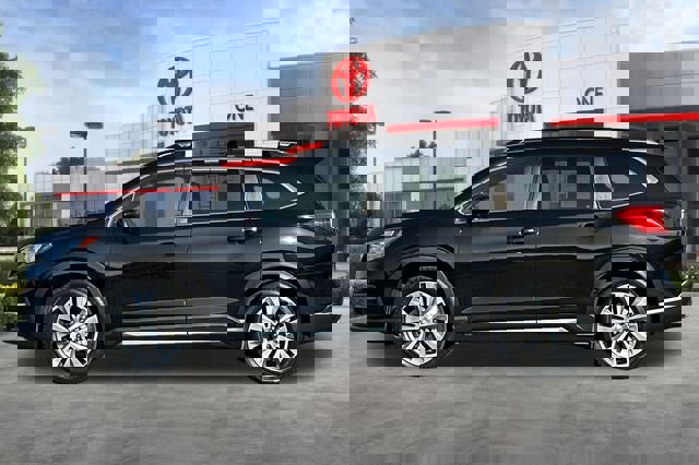 Used 2022 Subaru Ascent Limited image 8