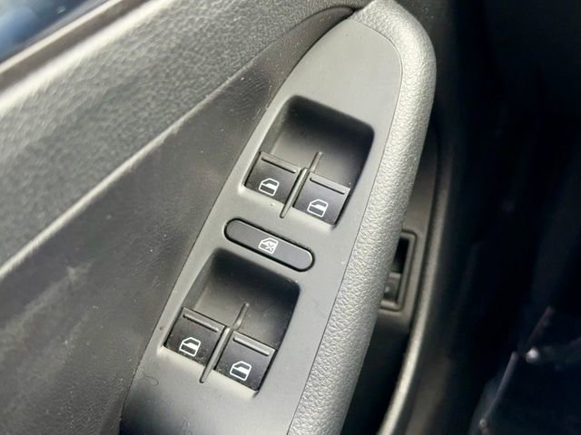 Used 2012 Volkswagen Jetta TDI w/ TDI Appearance Pkg FWD image 22