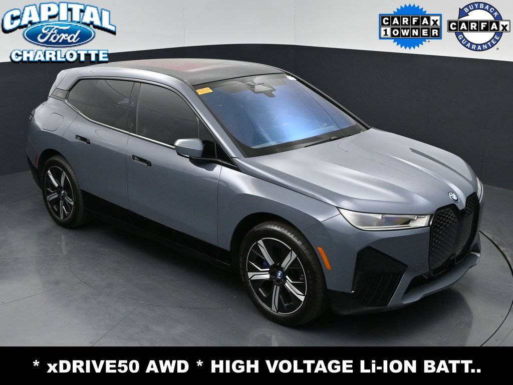 Used 2023 BMW iX xDrive50 w/ Sport Package AWD/4WD image 27