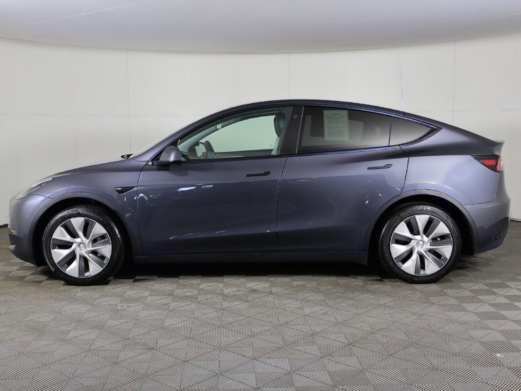 Used 2023 Tesla Model Y Long Range image 17