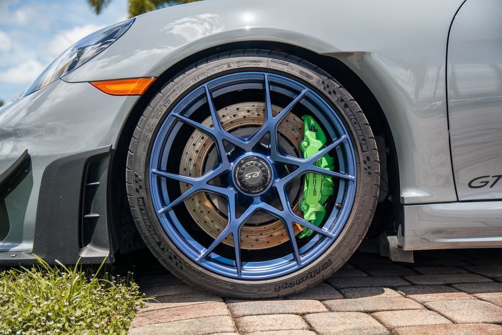 Used 2023 Porsche 718 Cayman GT4 RS RWD image 15