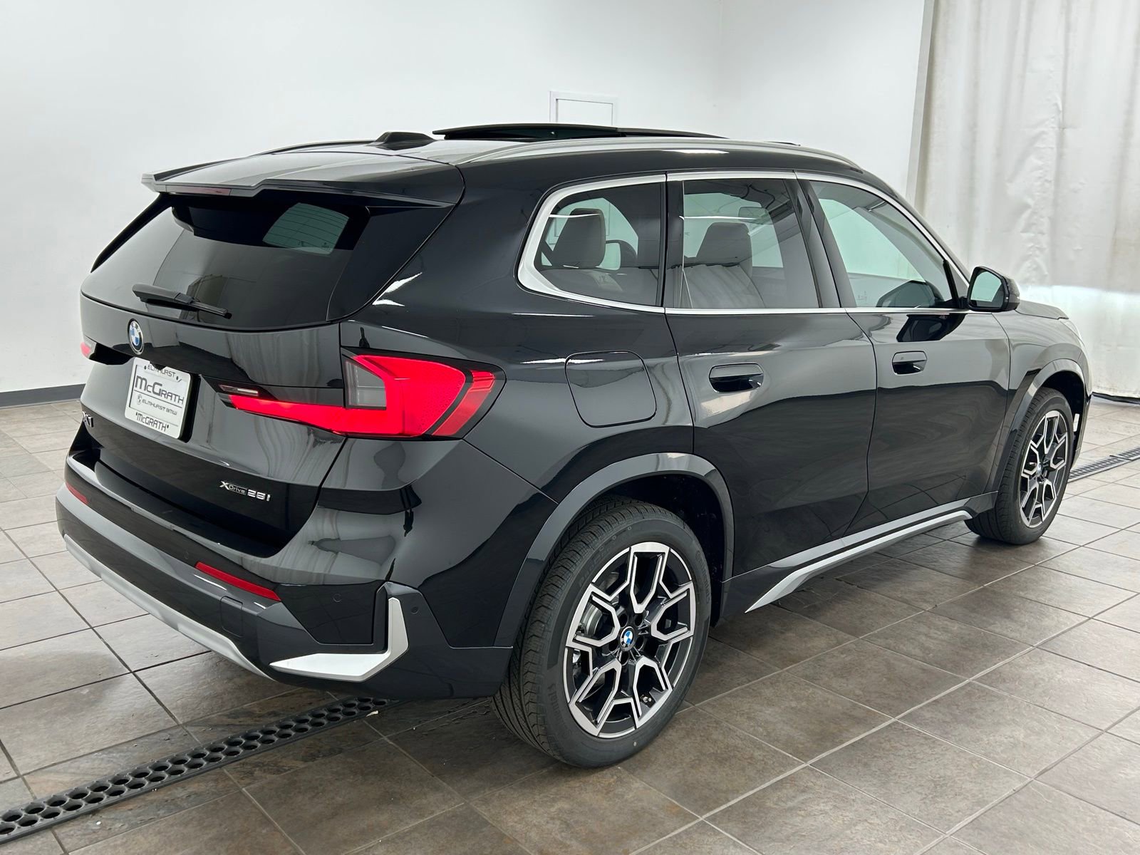 New 2025 BMW X1 xDrive28i w/ Premium Package image 5