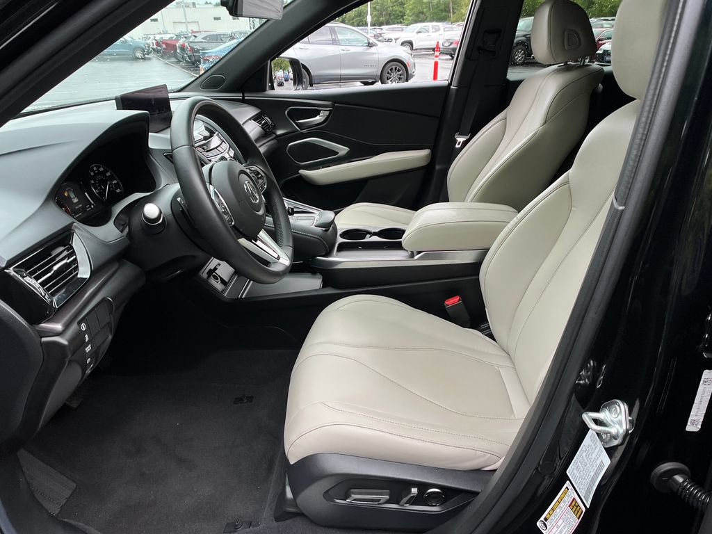 Used 2025 Acura RDX SH-AWD image 9