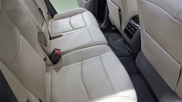 Used 2021 Cadillac XT5 Premium Luxury image 15