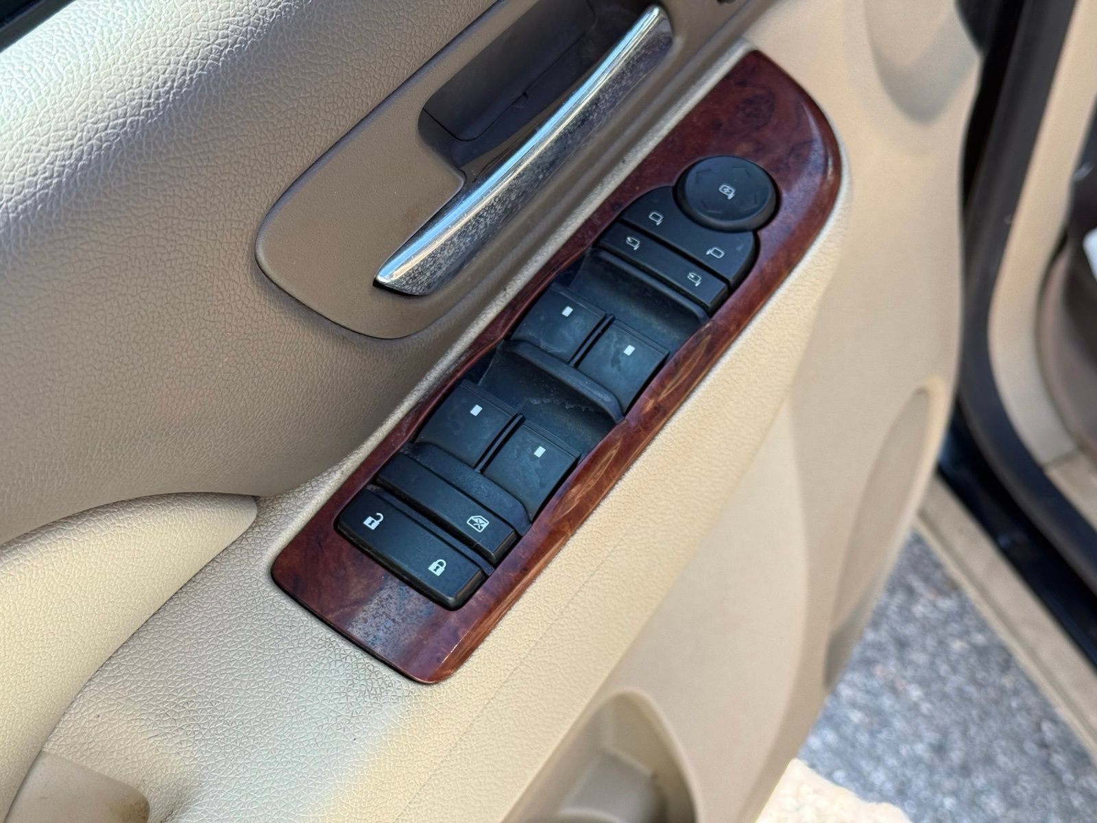Used 2013 Chevrolet Silverado 1500 LTZ w/ LTZ Plus Package AWD/4WD image 15