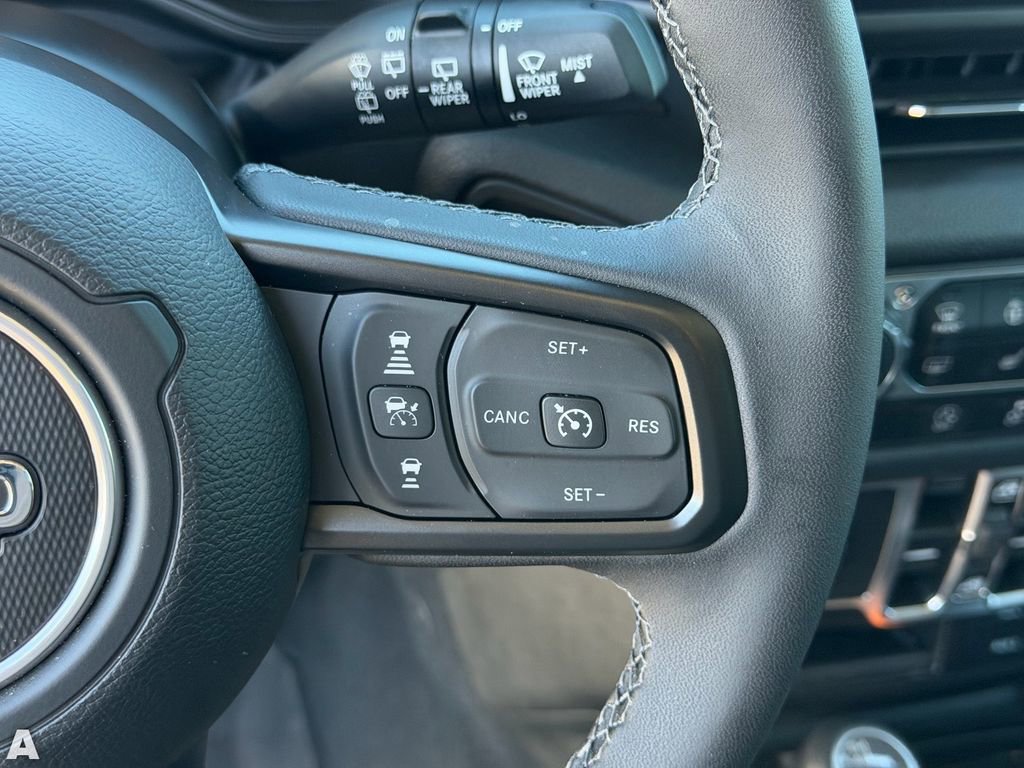 Used 2025 Jeep Wrangler Sport S image 22