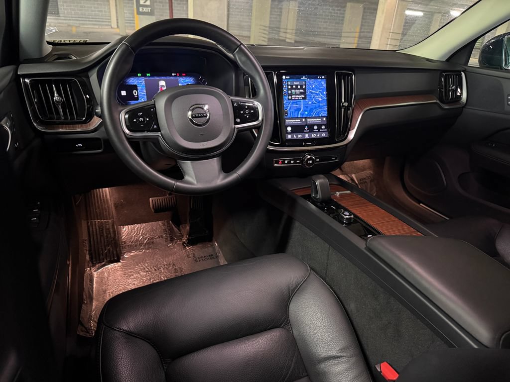 Certified 2024 Volvo V60 B5 Cross Country Plus AWD/4WD image 12