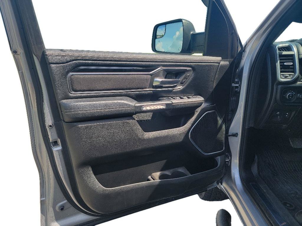 Used 2019 RAM 1500 Laramie w/ Sport Appearance Package AWD/4WD image 12
