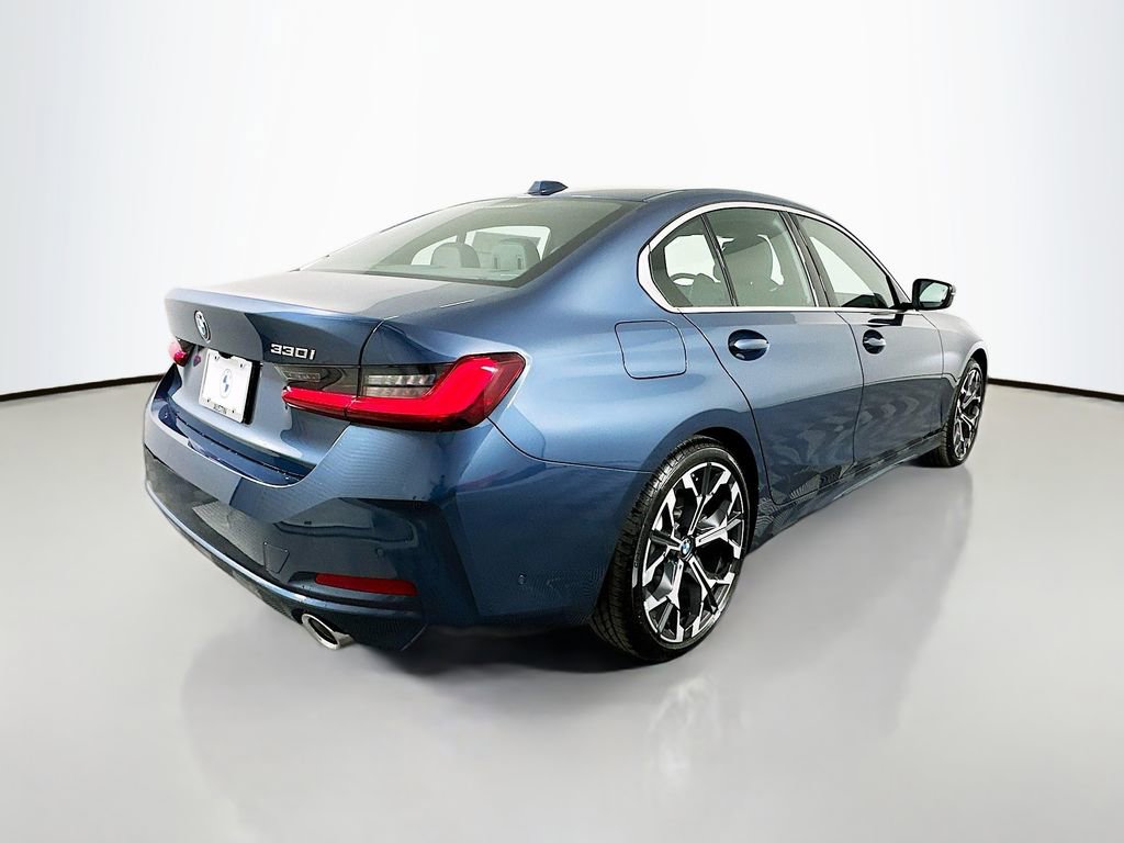 Used 2026 BMW 330i Sedan w/ Premium Package image 5