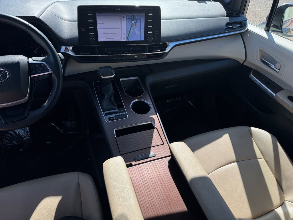 Certified 2023 Toyota Sienna XLE w/ XLE Plus Package image 2