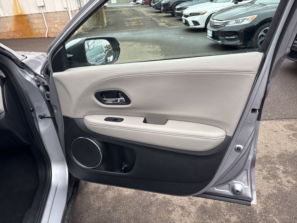 Used 2022 Honda HR-V EX-L image 8