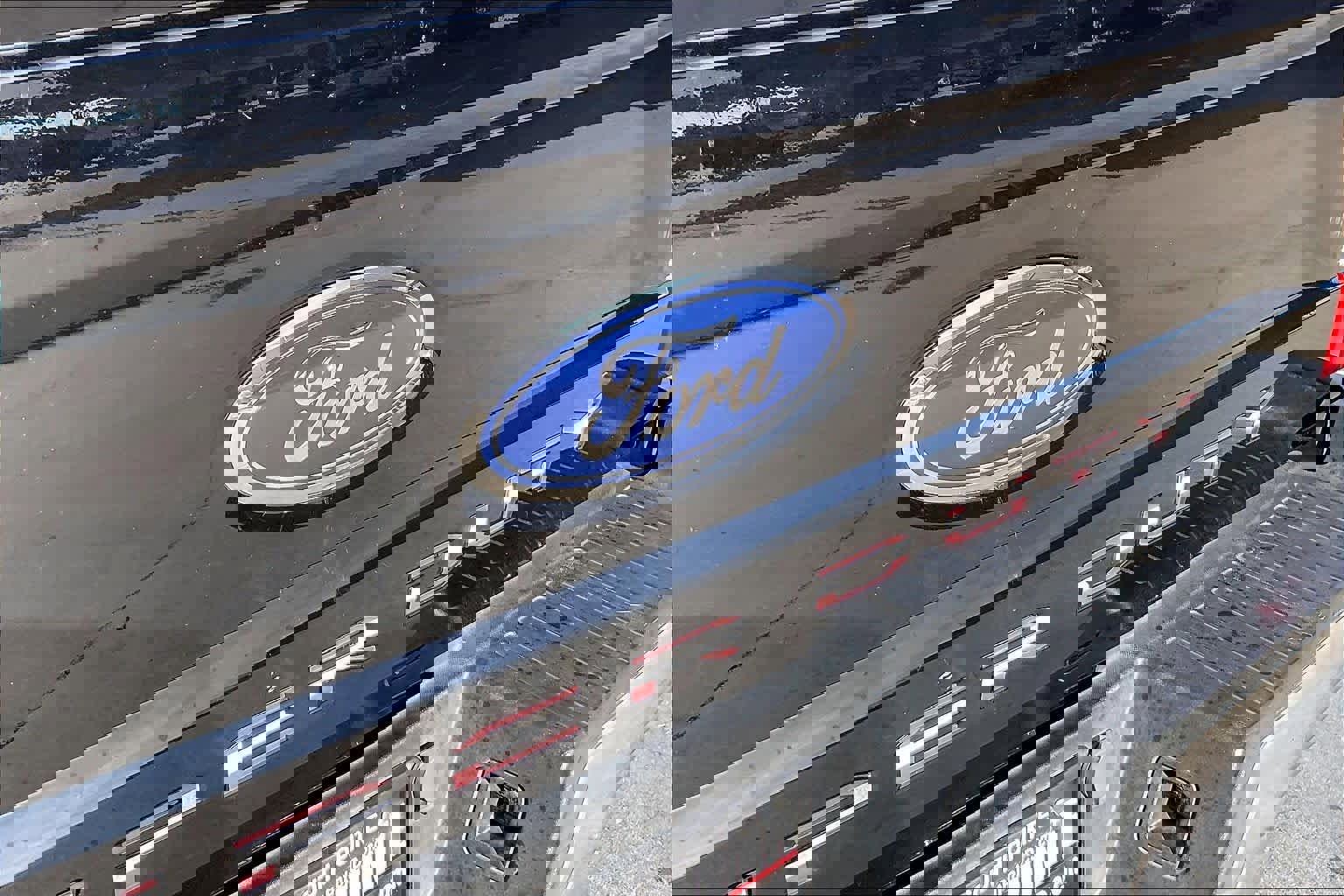 Used 2018 Ford F250 Lariat w/ Lariat Ultimate Package image 28